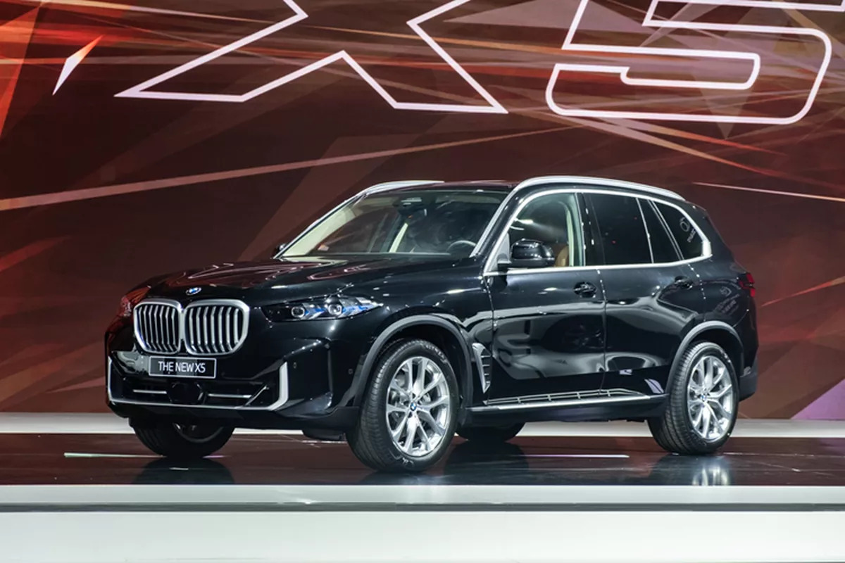 BMW X5 trang bị động cơ I6 16 xilanh