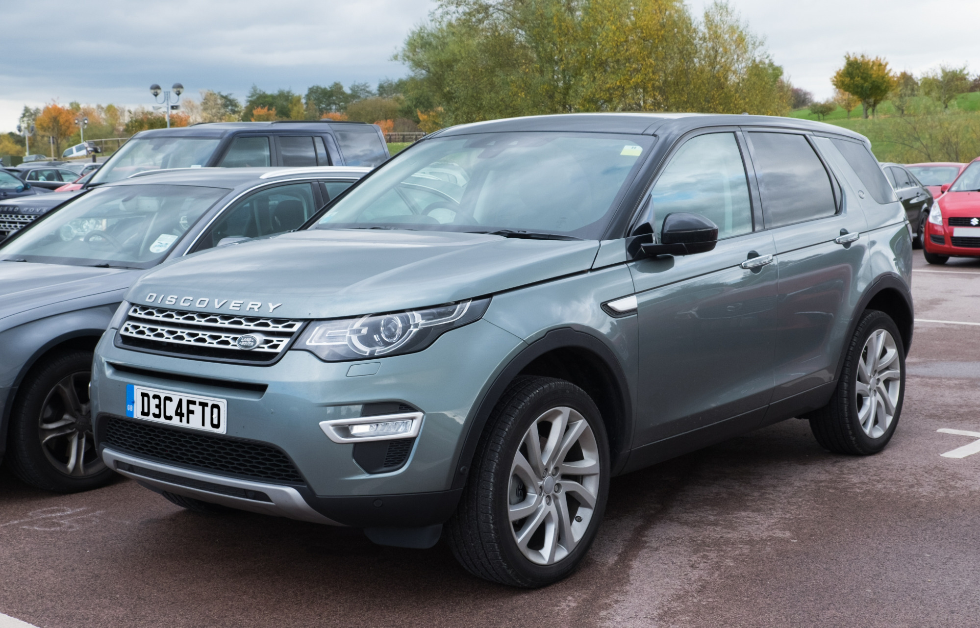 Land Rover Discovery Sport có vẻ ngoài mạnh mẽ, độc đáo và bền bỉ