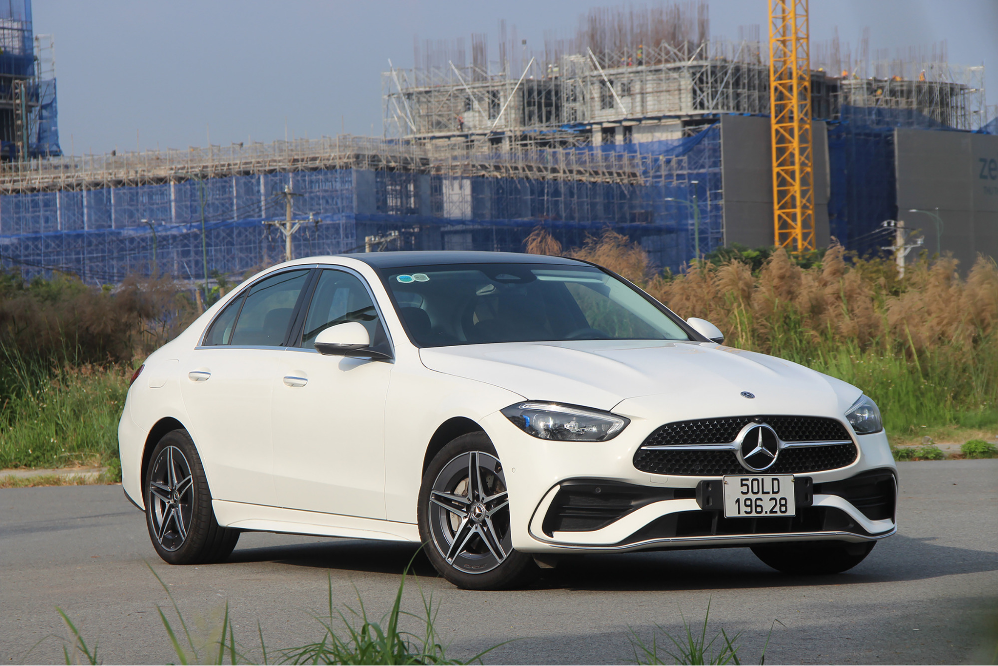 Mercedes-Benz C-Class có thiết kế ấn tượng, giá cả hợp lý