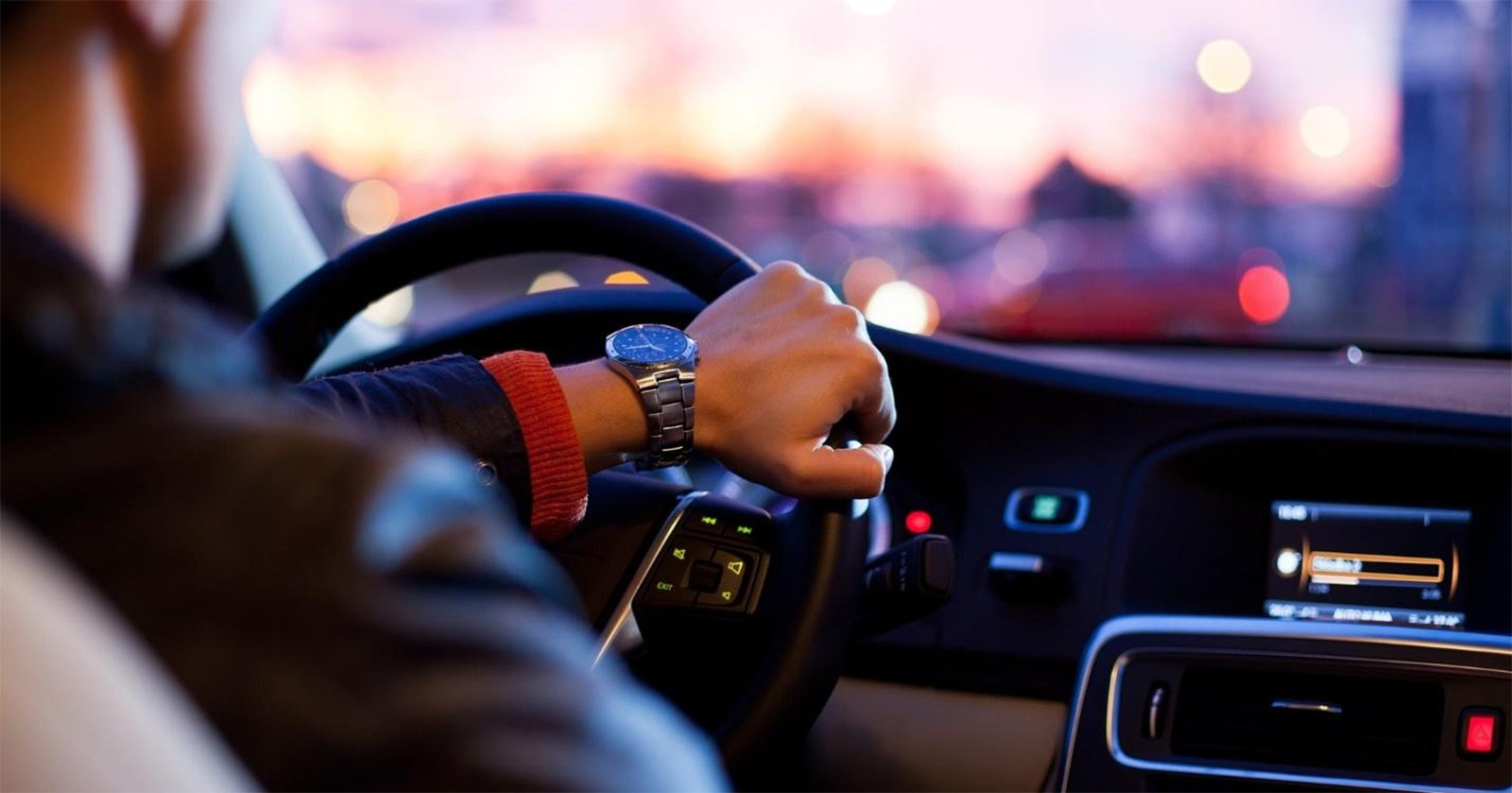 Chia sẻ 16 kinh nghiệm lái xe ô tô an toàn mà mọi tài xế nên biết
