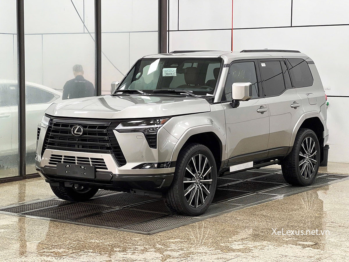 Lexus GX550 màu Bạc Sonic Titanium