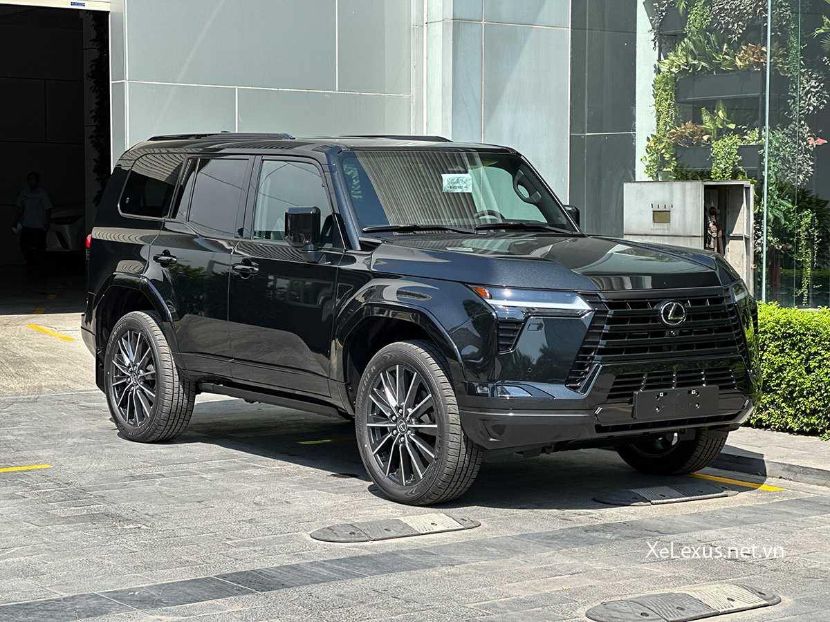Lexus GX550 màu Đen