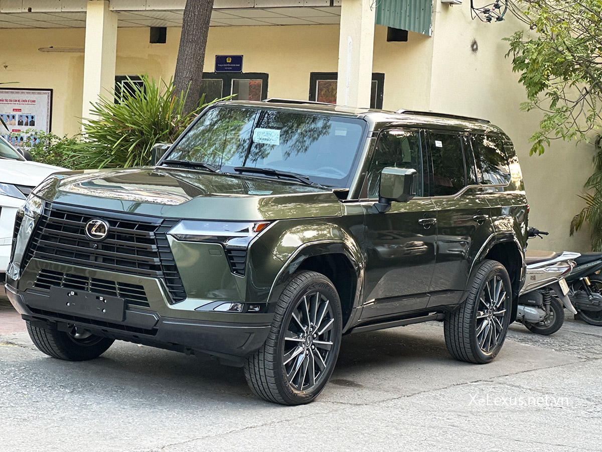 Lexus GX550 màu Xanh Terrane Khaki