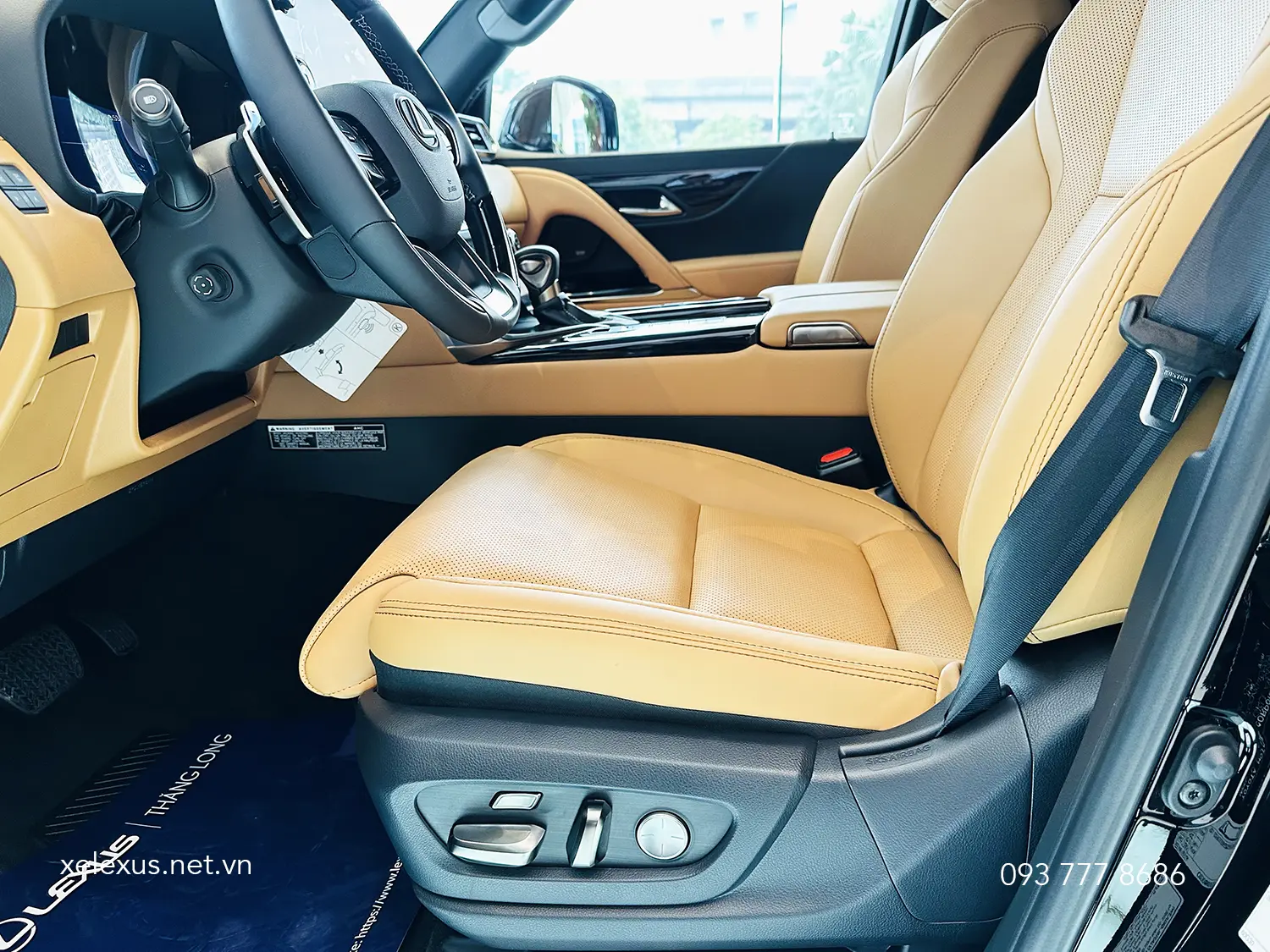 Ghế chỉnh điện trên LX600
