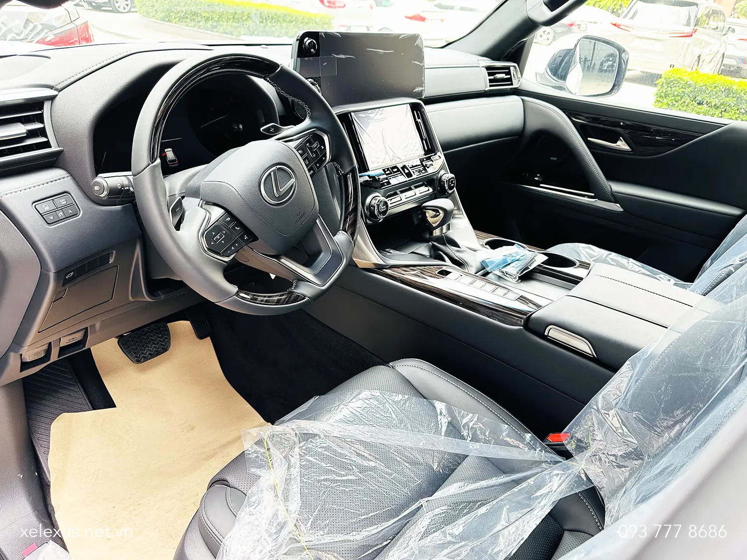 Nội thất Lexus LX600 màu Đen – Black [Mã 20]