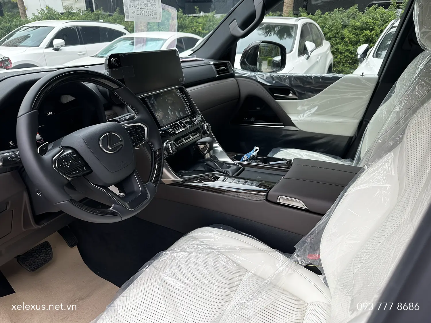 Nội thất Lexus LX600 Urban màu Trắng – White Dark Sepia [Mã 00]