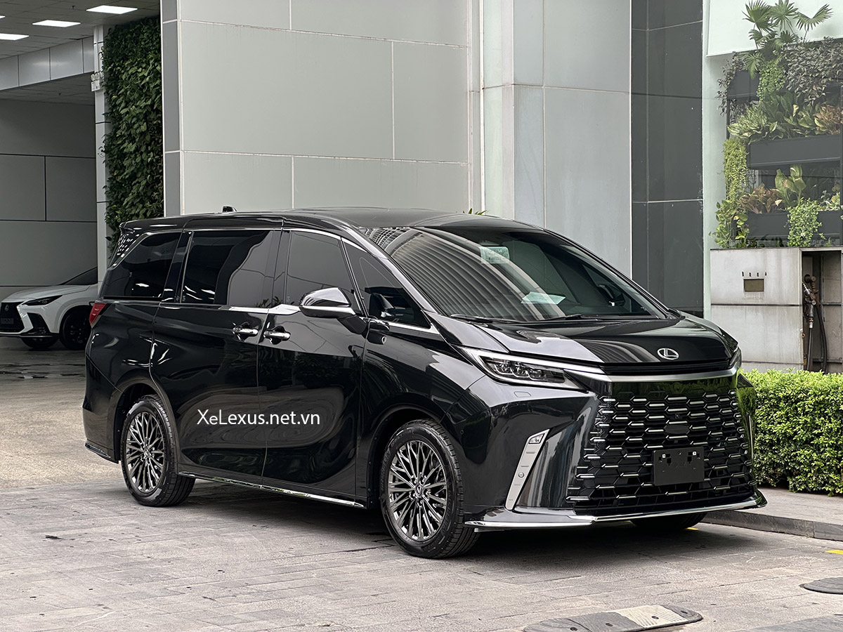 Thiết kế ngoại thất độc đáo trên dòng Lexus LM - Luxury Mover